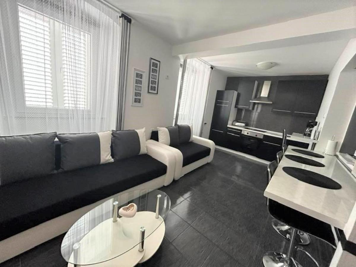 Decumana Apartment