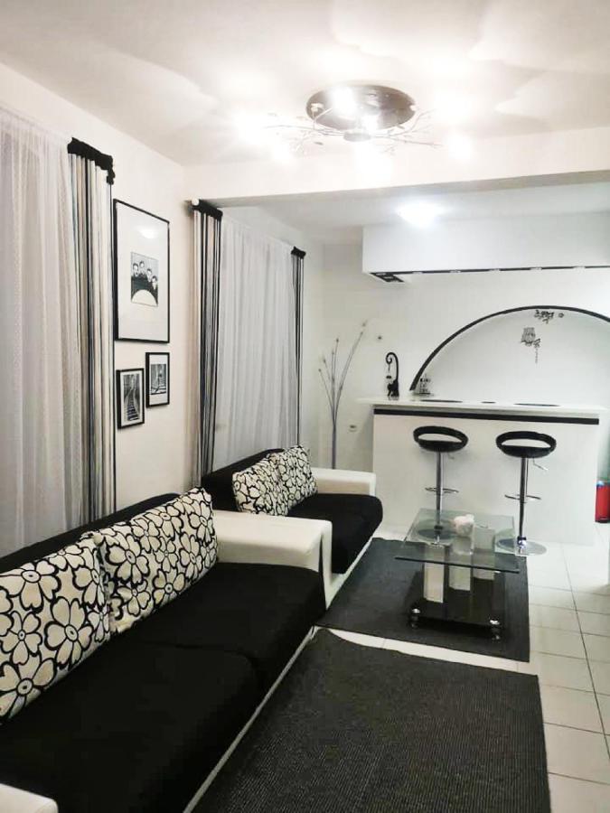 Decumana Apartament *